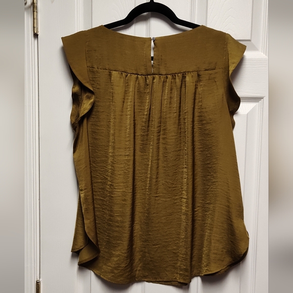 Loft Top - Picture 2 of 3